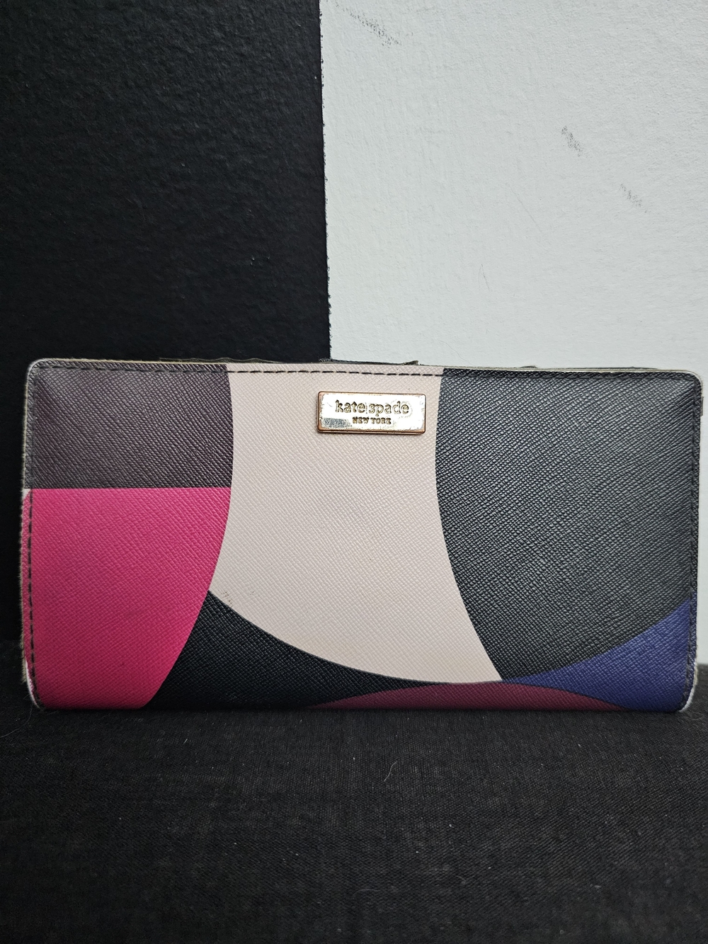 kate spade Multicolor Geometric Saffiano Wallet - Pink, Black, Cream, Blue